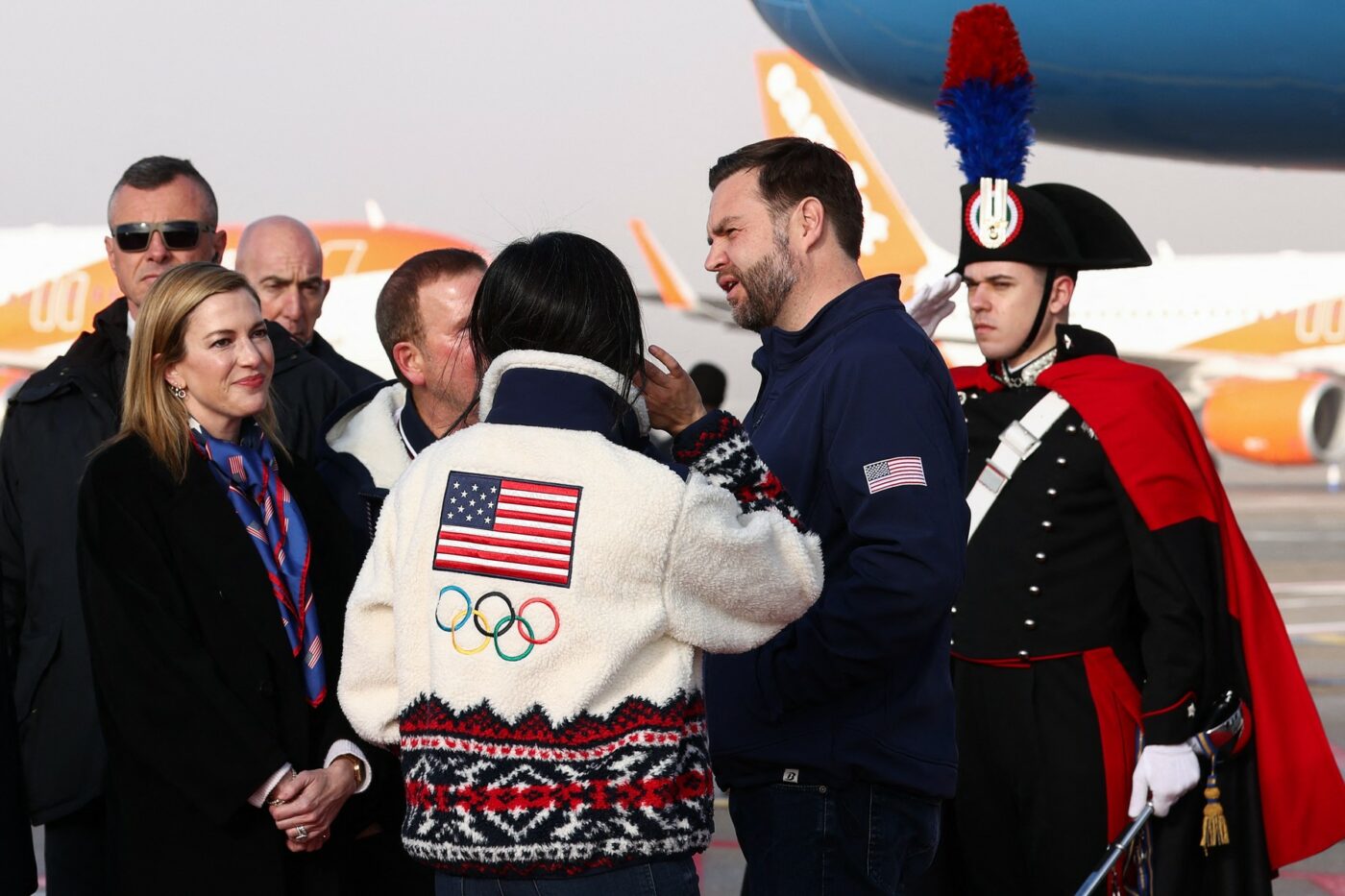 14-avioane-intesate-cu-agenti-de-securitate!-vicepresedintele-sua,-jd-vance,-si-secretarul-de-stat-marco-rubio-au-ajuns-la-milano-pentru-deschiderea-jocurilor-olimpice