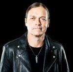 brad-arnold,-solistul-trupei-3-doors-down,-a-murit-la-47-de-ani-dupa-o-lupta-cu-cancerul,-confirma-trupa