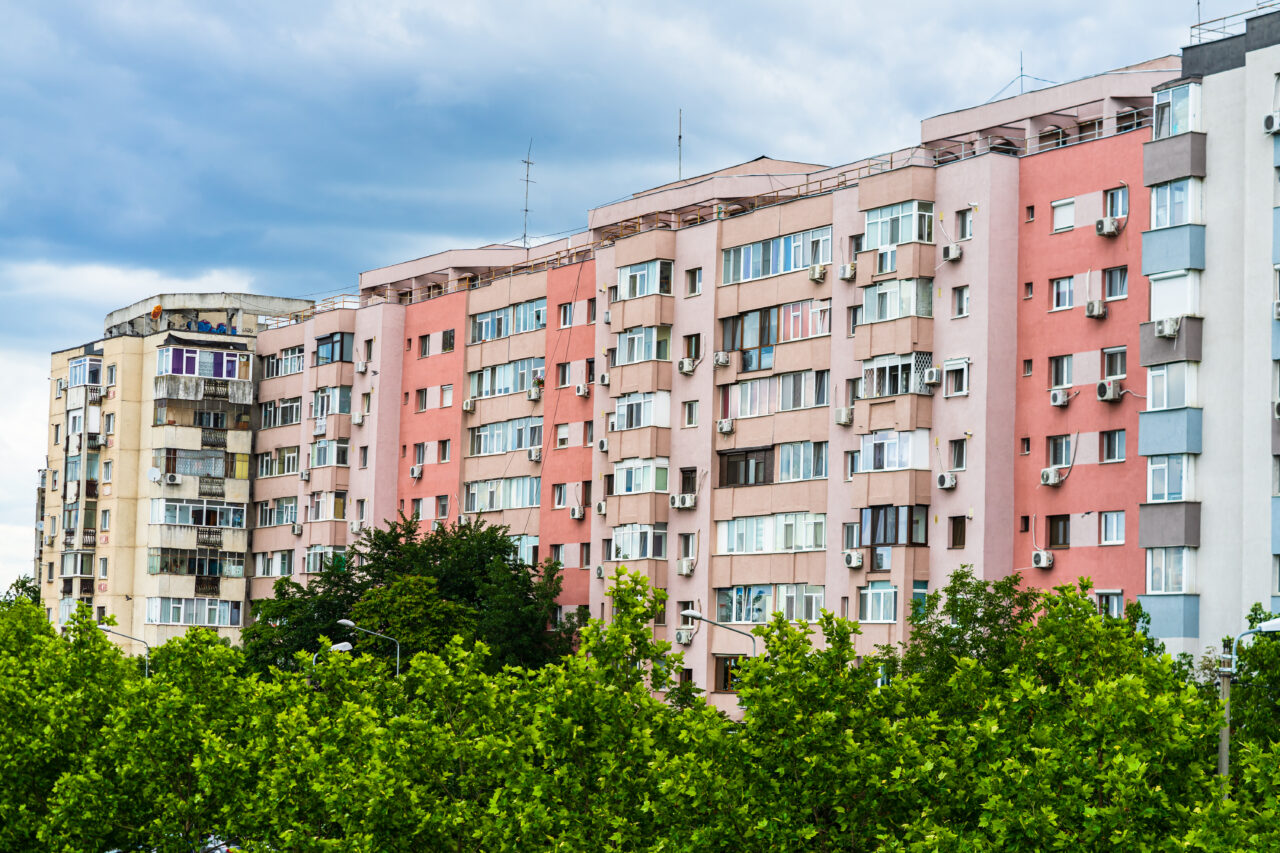 gestul-simplu-care-aduce-o-amenda-de-pana-la-3000-de-lei-locatarilor-de-la-bloc.-ce-trebuie-sa-comunice-administratorului