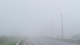atentionare-meteo:-ceata-densa-si-risc-de-polei-in-mai-multe-judete-din-moldova