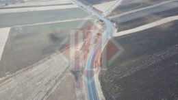 imagini-din-drona-de-la-locul-accidentului-mortal-de-la-ciortesti.-un-segment-de-drum-drept-unde-soferii-accelereaza,-apoi-urmeaza-curba-mortii-–-video