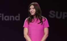simona-halep-si-a-etalat-un-accesoriu-ce-costa-cat-o-garsoniera-dintr-o-zona-decenta-a-capitalei!