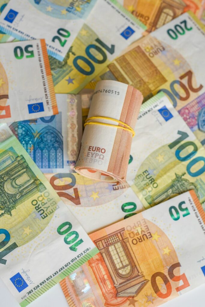 motivul-pentru-care-o-companie-ofera-tututor-angajatilor-sai-prime-de-aproape-15000-de-euro.-este-corect-sa-le-impartasim-cu-totii