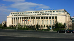 un-fost-premier-vorbeste-despre-o-criza-sociala:-nu-vom-sti-cum-sa-iesim-din-palatul-victoria