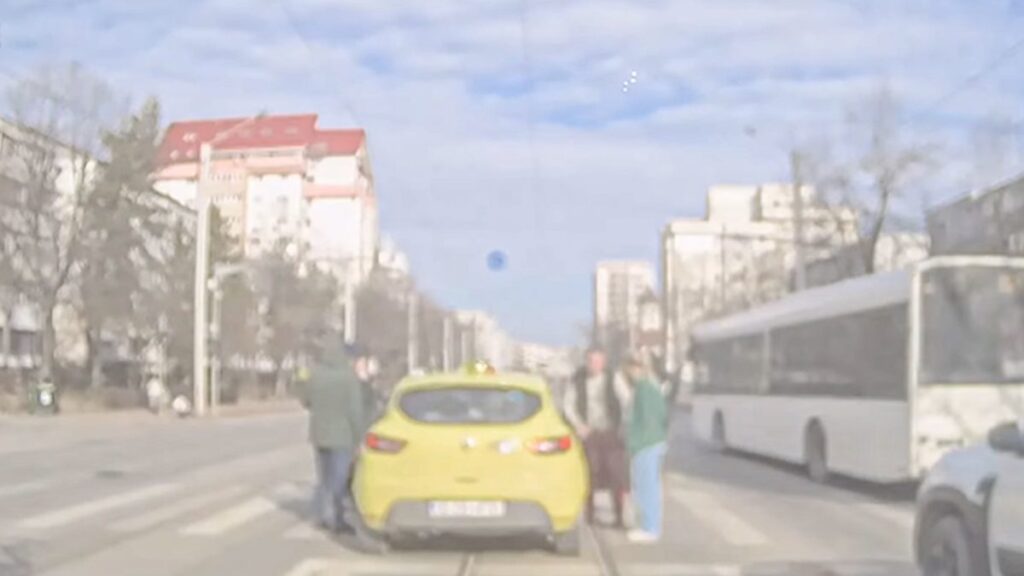 taximetristul-care-a-adormit-in-trafic-din-cauza-alcoolului-a-fost-plasat-sub-control-judiciar
