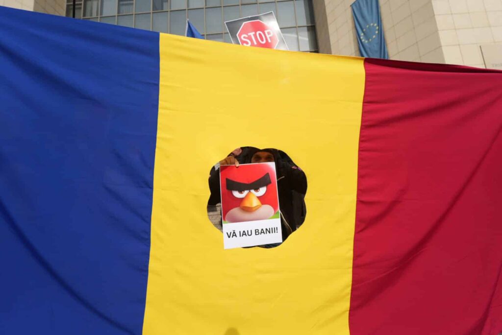 aur:-proteste-in-peste-500-de-localitati-din-romania-fata-de-taxele-guvernului-bolojan