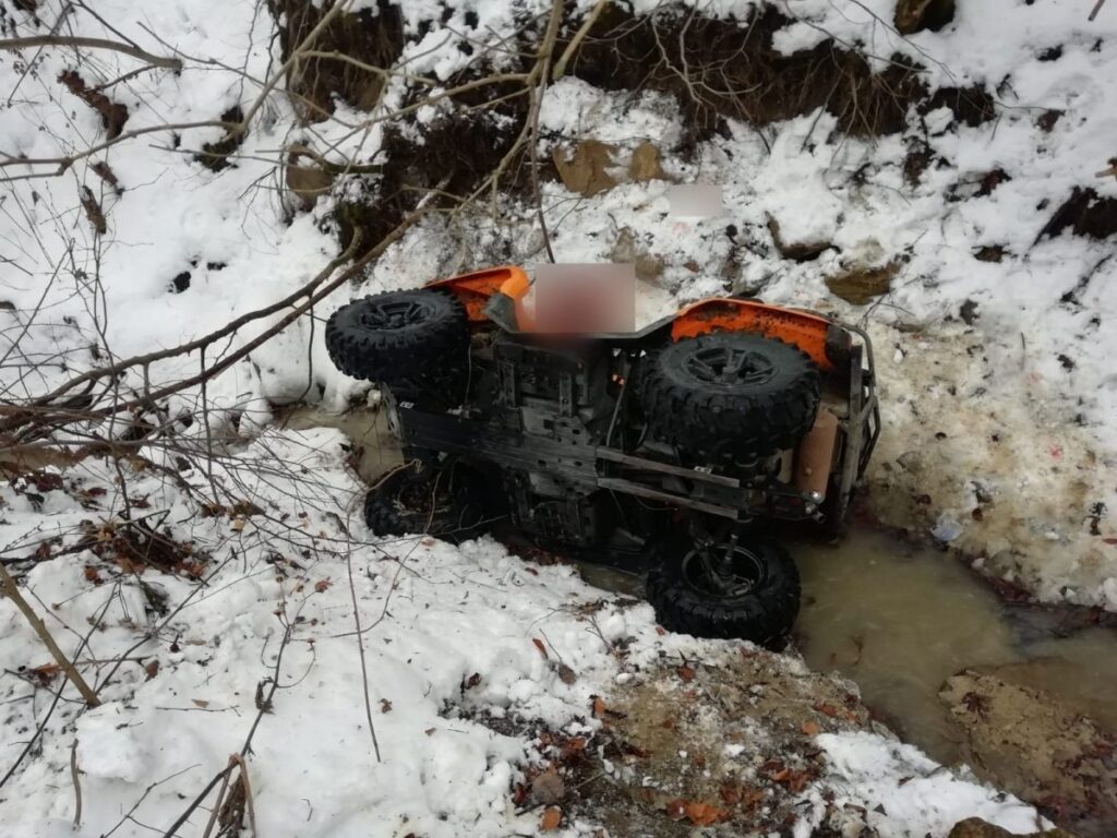 un-tanar-de-30-de-ani-din-mogosesti-a-fost-arestat-preventiv-dupa-ce,-beat-fiind,-s-a-rasturnat-cu-un-atv