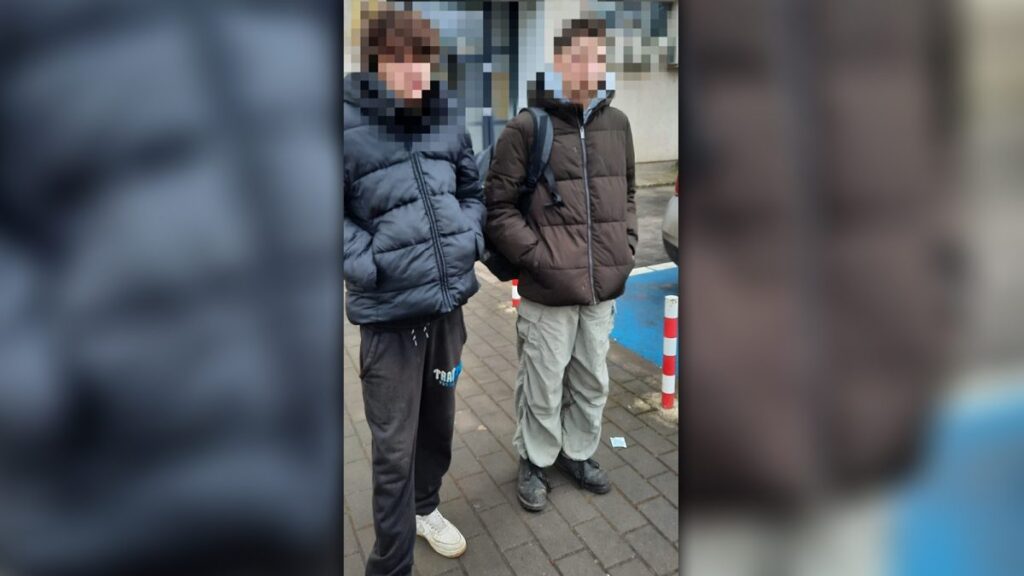 doi-frati-din-iasi-au-fost-depistati-la-cersit,-in-loc-sa-fie-la-scoala!-baietii-sunt-suspecti-si-de-talharie