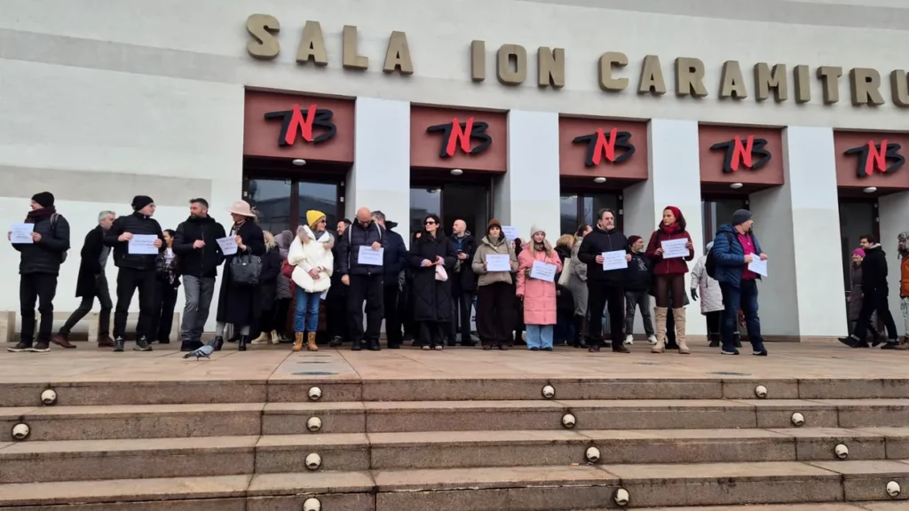 sindicatul-actorilor-de-la-tnb-cere-demisia-ministrului-culturii:-a-insultat-in-repetate-randuri-public-profesionisti-din-domeniul-culturii