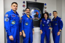 patru-noi-astronauti-ajung-la-statia-spatiala-internationala-pentru-a-inlocui-echipajul-evacuat-al-nasa