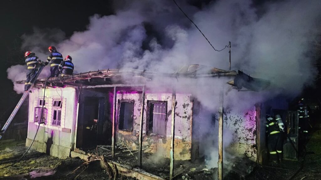 incendiu-in-comuna-comarna.-flacarile-au-cuprins-o-casa