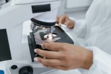 o-bacterie-periculoasa-ar-putea-deveni-o-noua-arma-impotriva-cancerului