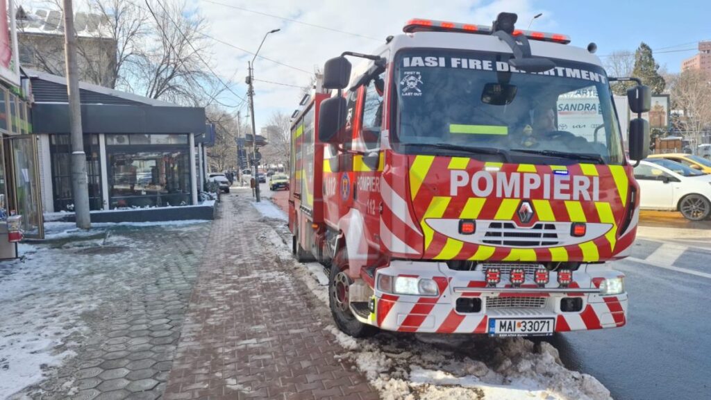 isu-iasi-intervine-la-un-apartament-de-pe-strada-smardan-dupa-semnalarea-unui-miros-suspect-–-update