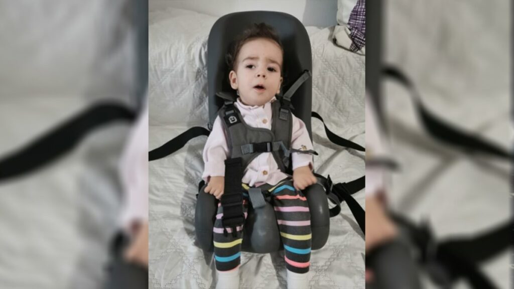 miruna-radu,-o-fetita-de-nici-doi-ani,-este-singurul-copil-diagnosticat-in-romania-cu-o-boala-extrem-de-rara-copila-are-nevoie-de-30.000-de-euro-anual-pentru-o-sansa-la-o-viata-normala