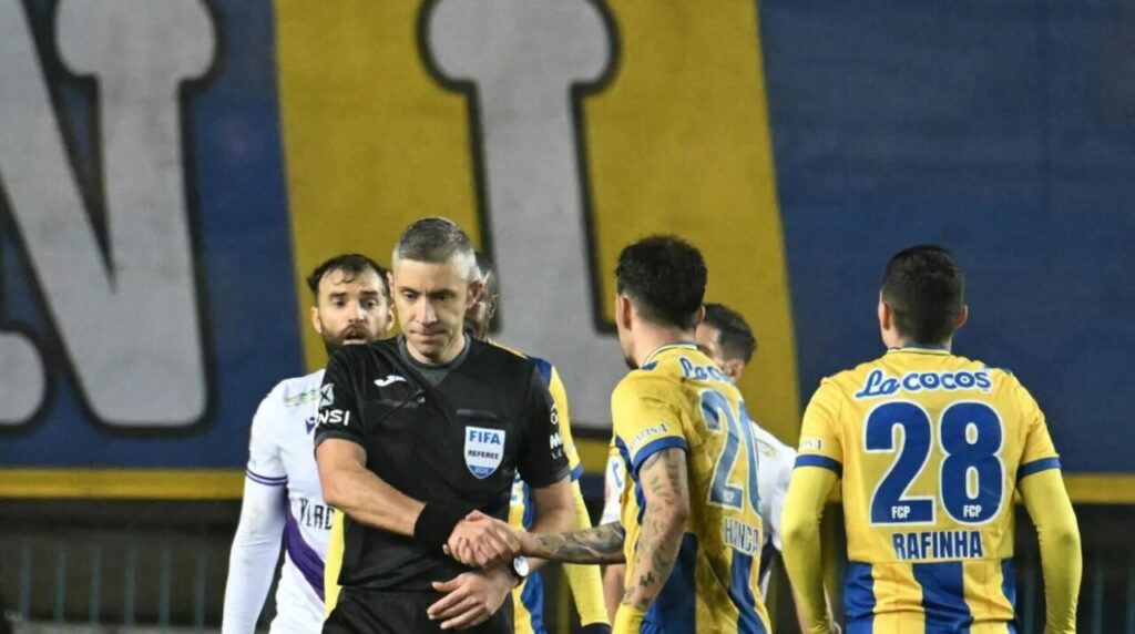 ce-suspendare-uriasa-a-primit-radu-petrescu-dupa-ce-a-facut-praf-meciul-petrolul-–-fc-arges
