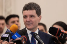 presedintele-nicusor-dan:-ramadanul-este-un-timp-al-reflectiei,-compasiunii-si-dialogului-intre-religii