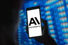 cum-inveti-un-chatbot-sa-fie-bun?-experimentul-anthropic-cu-constitutia-lui-claude