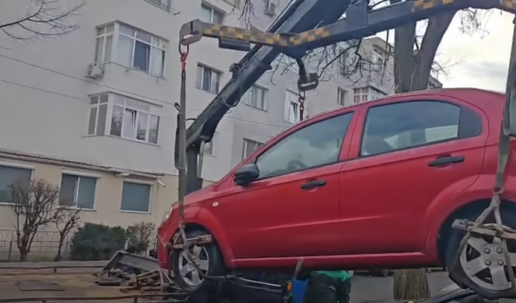 aproximativ-150-de-masini-abandonate-din-iasi-vor-fi-ridicate-odata-cu-incalzirea-vremii