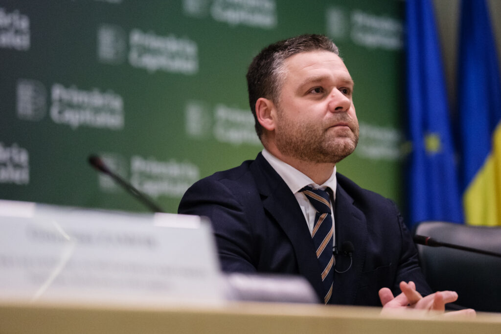 ciprian-ciucu-anunta-deblocarea-autorizatiei-pentru-reabilitarea-scolii-ig.-duca-din-sectorul-5-/-reactia-lui-vlad-popescu-piedone