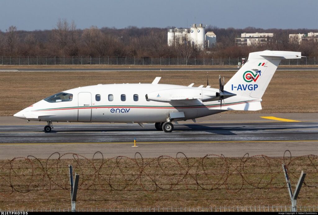 un-avion-a-survolat-mai-mult-timp-deasupra-iasului.-iata-motivul-si-traseul-pe-care-l-a-urmat-–-update
