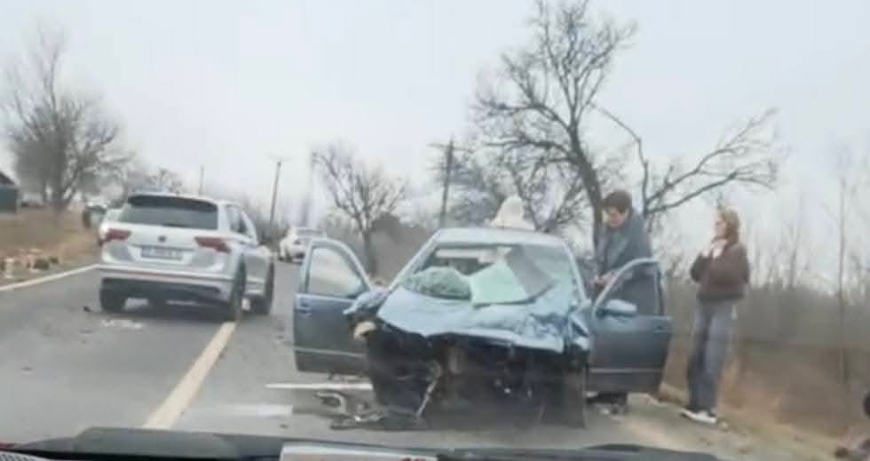 accident-grav-la-popricani!-doua-autoturisme-s-au-izbit.-sunt-mai-multe-victime-–-foto-–-video-–-update