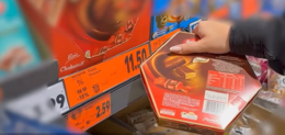furturi-de-dulciuri-de-milioane-de-lire-sterline-ciocolata,-pazita-in-supermarketurile-din-anglia-mai-ceva-ca-alcoolul.