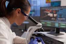 un-singur-an,-16-medicamente-noi,-7.000-de-proiecte-si-primul-plasture-genetic-testat-pe-oameni