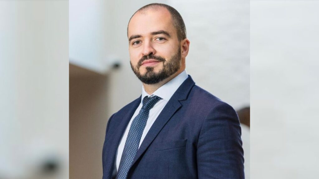un-medic-psihiatru,-care-profeseaza-in-franta,-vorbeste-despre-rolul-profund-al-somnului-pentru-o-viata-sanatoasa!-dr.-bogdan-matei:-somnul-ramane-unul-dintre-cei-mai-subestimati-factori-ai-sanatatii-mintale-si-ai-performantei-pe-termen-lung