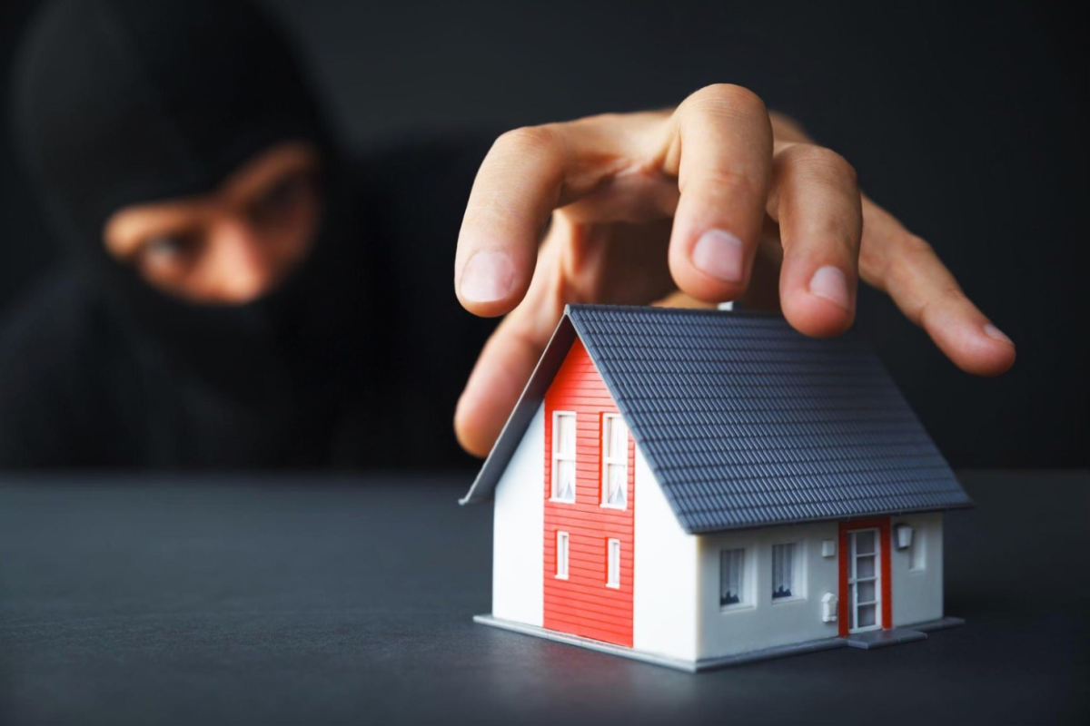 lasat-in-libertate-dupa-ce-ar-fi-furat-din-apartamentul-unei-vecine!-victima-se-teme-pentru-siguranta-ei!