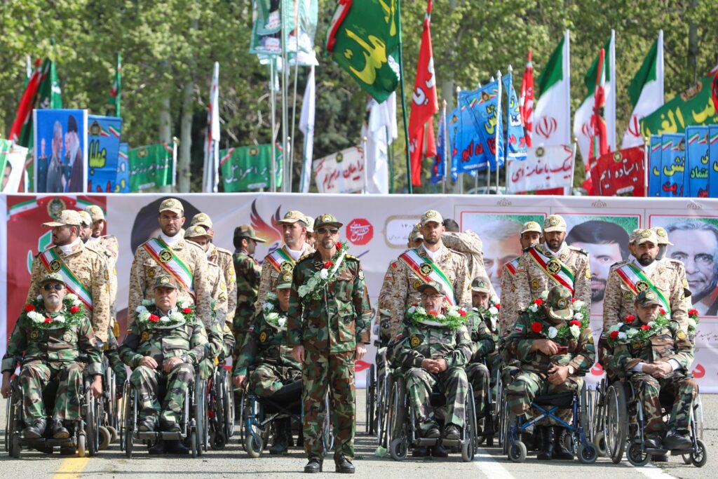 gardienii-revolutiei-iraniene-spun-ca-pot-rezista-cel-putin-sase-luni-intr-un-razboi-intens”