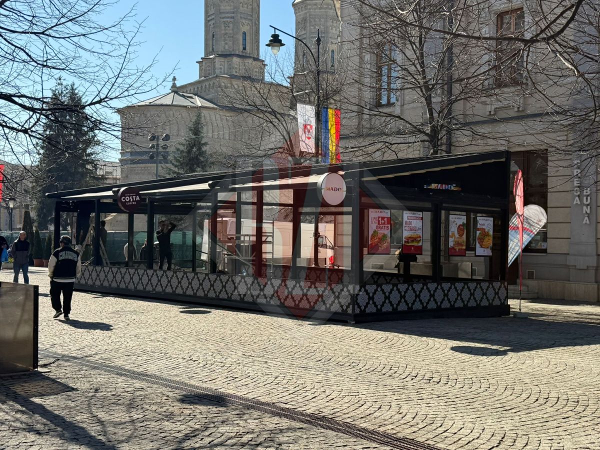 a-inceput-demolarea-teraselor-de-pe-bulevardul-stefan-cel-mare-din-iasi