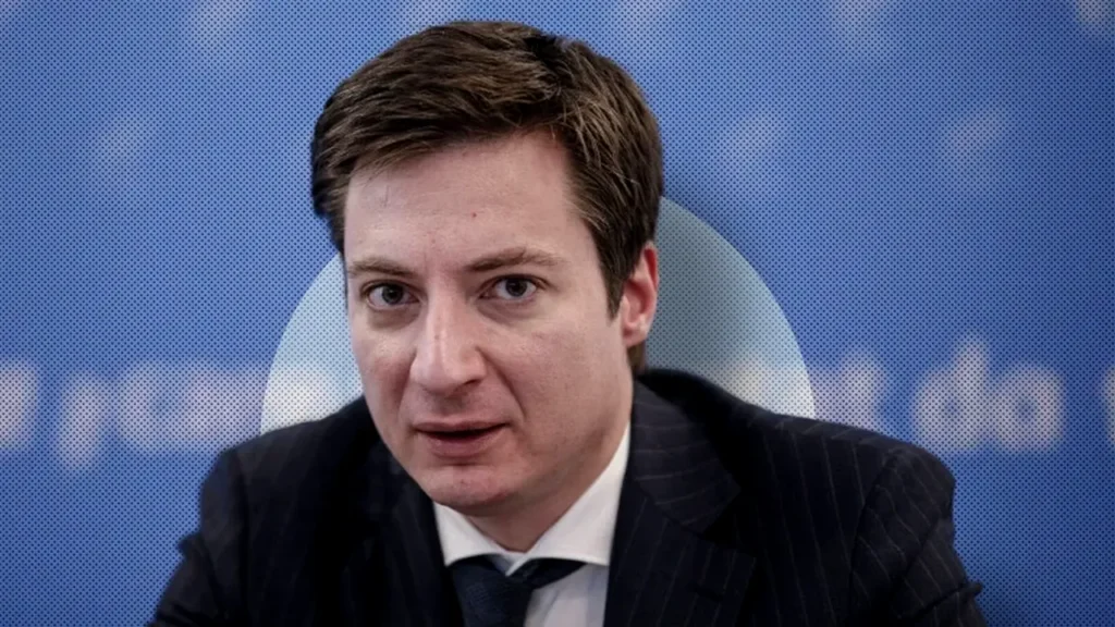 andrei-caramitru:-statul-nu-are-cum-sa-taie-accizele-alea,-ca-e-deja-cu-chilotii-in-vine-financiar