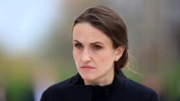 denunt-la-dna:-oana-toiu,-acuzata-de-abuz-in-serviciu.-cine-a-cerut-ridicarea-imunitatii-pentru-ministrul-de-externe