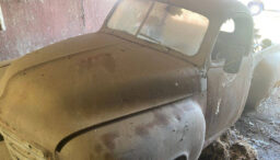 a-gasit-intr-un-hambar-o-camioneta-din-1949.-cum-arata-si-cat-cere-pe-ea