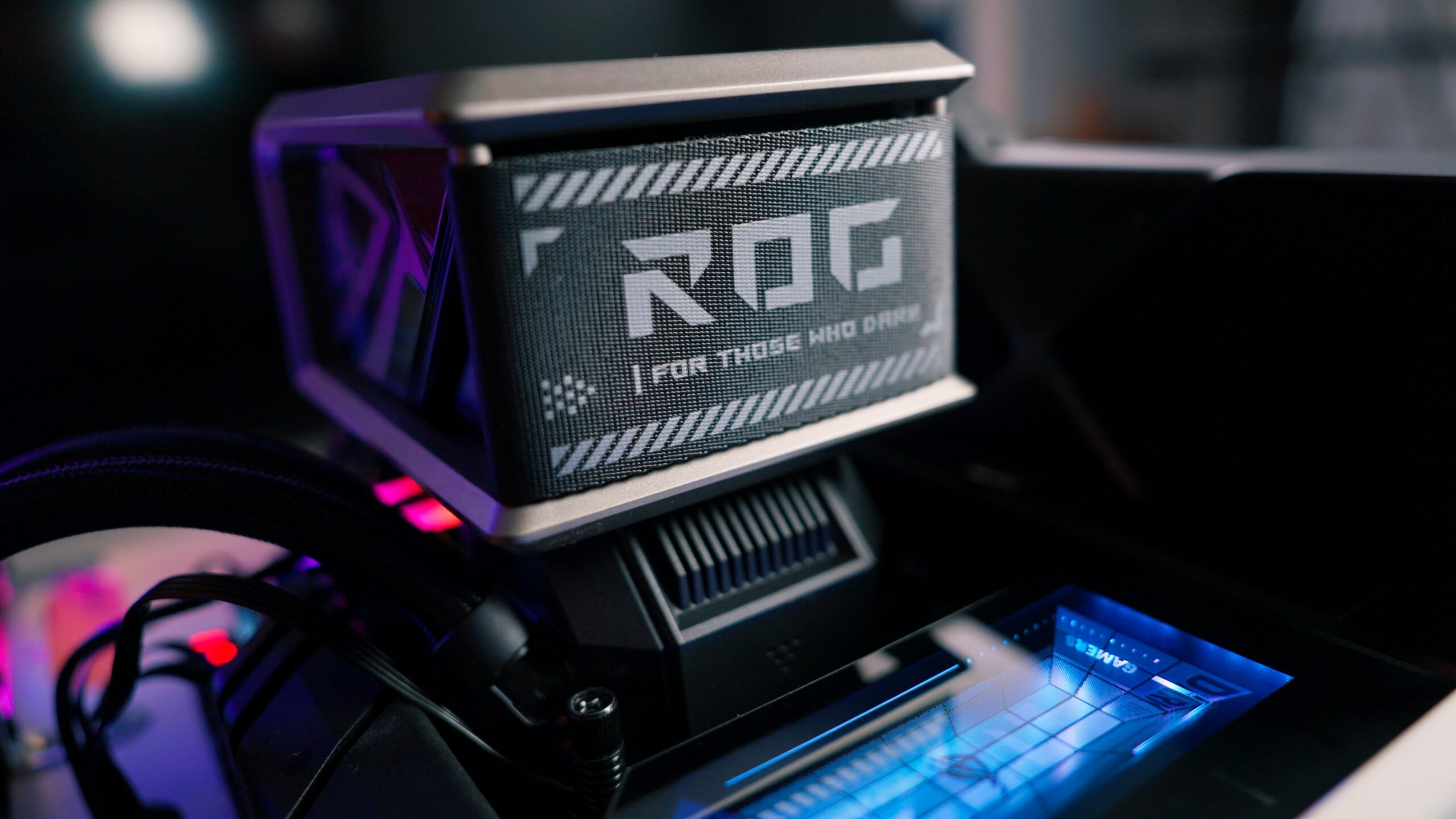 rog-ryuo-iv-360mm-argb-–-un-cooler-aio-atat-de-masiv-ca-rivalizeaza-turnurile-traditionale-pe-aer-(review)