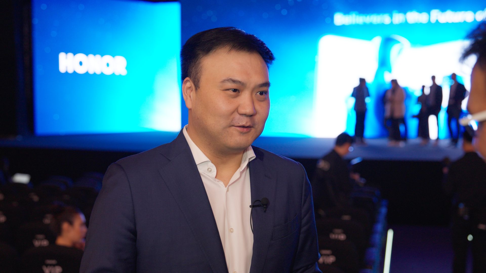 honor-la-mwc-2026.-interviu-cu-zachary-jiang-despre-robot-phone,-magic-v6-si-viitorul-ai