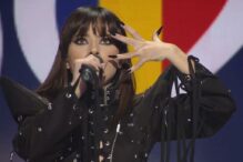 the-guardian:-piesa-romaniei-la-eurovision-glorifica-asfixierea-sexuala