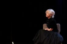 lavinia-barlogeanu-la-podcastul-altceva:-arta-e-sub-nasul-nostru.-totul-e-sa-ai-curaj-sa-incepi