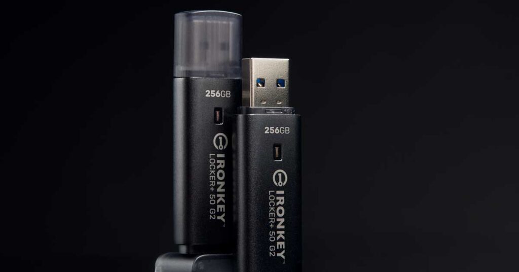 kingston-lanseaza-noul-ironkey-locker+-50-g2,-stick-usb-cu-criptare-hardware-xts-aes-256-bit