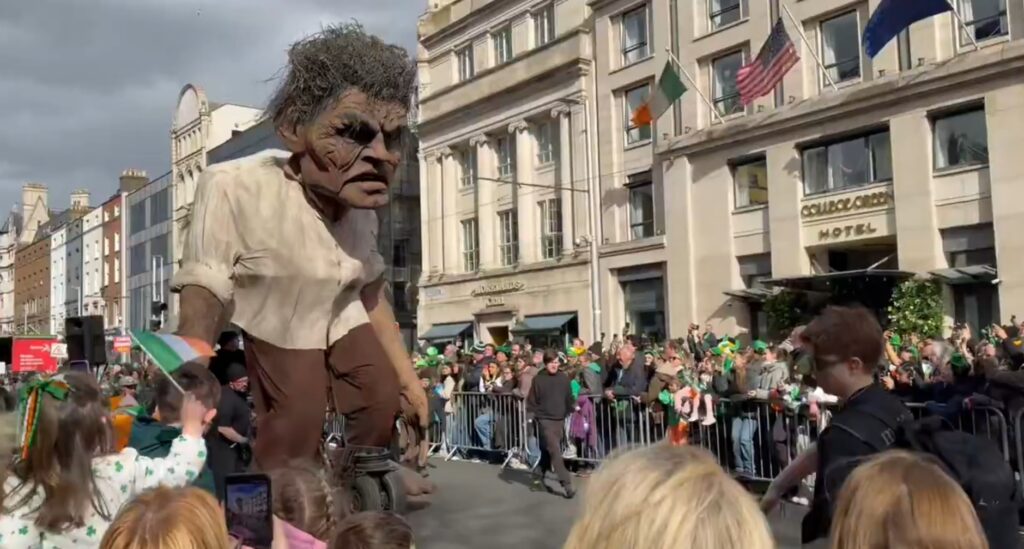 dublin,-in-sarbatoare-de-st-patrick:-peste-500.000-de-oameni-la-parada,-condusa-de-actorul-paul-mescal