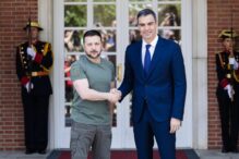 volodimir-zelenski-il-viziteaza-pe-premierul-spaniei,-omul-care-a-criticat-razboiul-lui-donald-trump-impotriva-iranului.-agenda-presedintelui-ucrainean