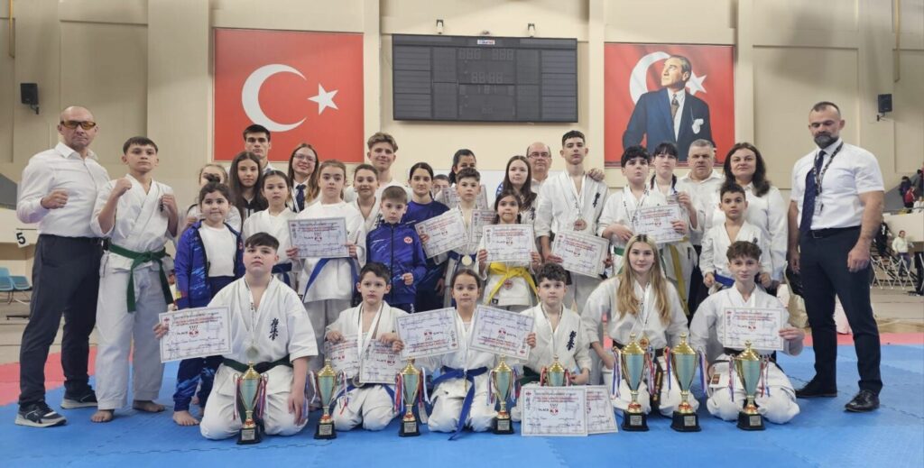 sportivii-romani-au-stralucit-la-campionatul-balcanic-de-karate-kyokushin