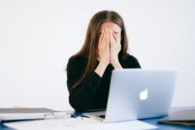 un-adevar-inconfortabil-a-fost-scos-la-iveala-de-specialisti.-cine-te-streseaza,-te-imbatraneste