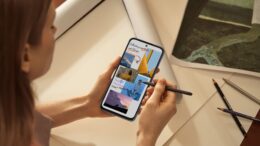 tcl-premiata-la-mwc-2026-pentru-inovatia-nxtpaper-si-amoled-in-protectia-vederii
