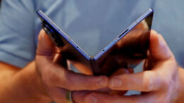 galaxy-z-fold-8-va-recicla-ecranul-folosit-cu-ultimele-trei-generatii-galaxy-fold.-fara-privacy-display