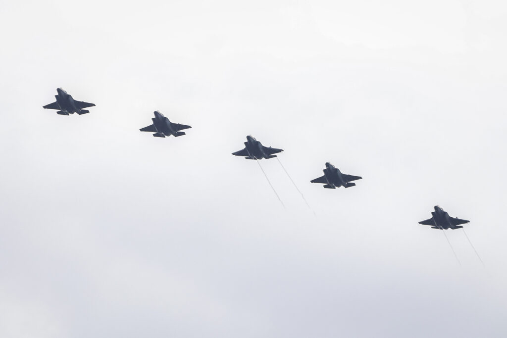 iranul-declara-ca-mai-multe-aeronave-inamice-au-fost-distruse-in-timpul-misiunii-de-salvare-a-pilotului-american