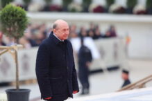 traian-basescu:-carburantul-ar-trebui-rationalizat-pentru-a-evita-o-criza.-plafonarea-preturilor,-o-mare-greseala