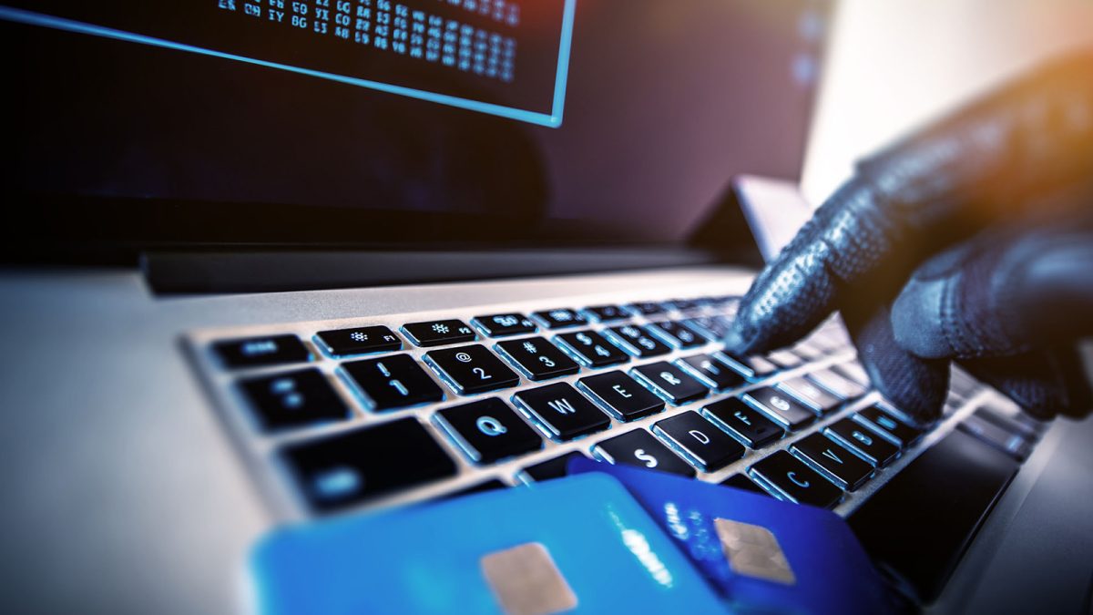 ironia-sortii!-judecat-pentru-infractiuni-informatice,-inculpatul-nu-a-putut-fi-audiat-prin-videoconferinta!-acesta-este-inchis-la-penitenciarul-timisoara!
