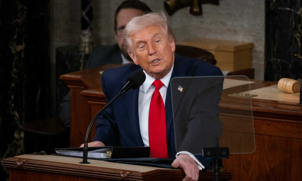 trump-ameninta-cu-inchisoarea-un-jurnalist-care-a-dezvaluit-operatiunea-de-salvare-a-unui-aviator