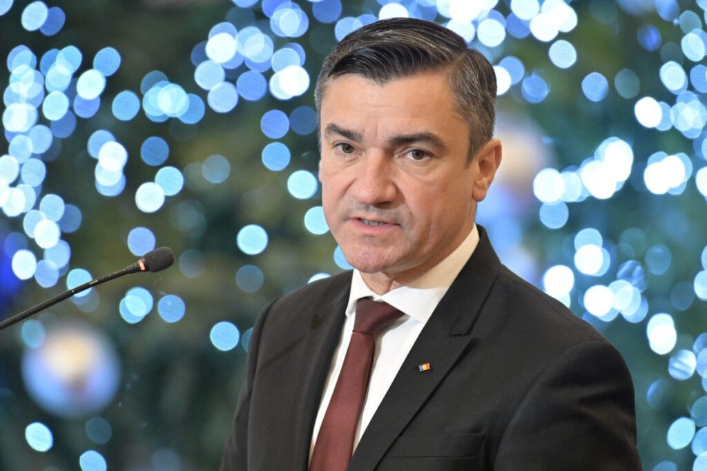 atentie,-ieseni!-sarpantele-si-mansardele-ilegale-vor-fi-demolate